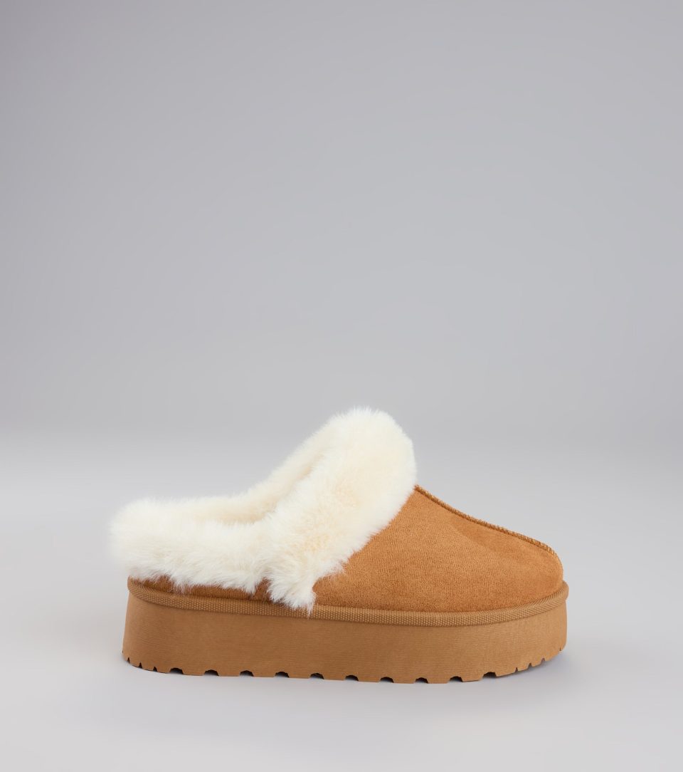 Cozy Girl Platform Faux Fur Slippers